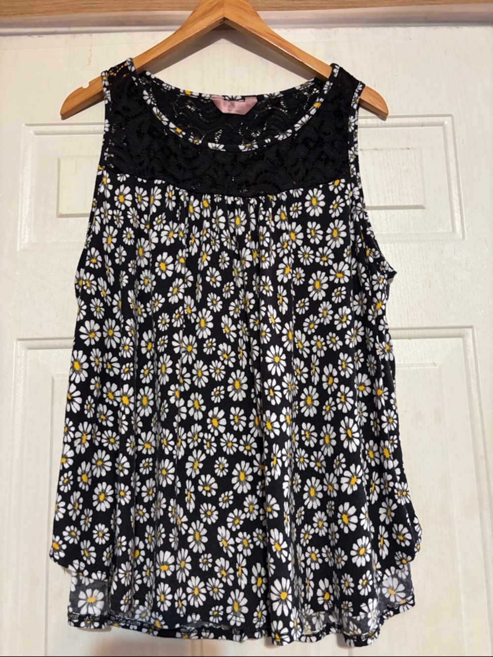 SJS Black Daisy Print Tank with Lace Yoke
